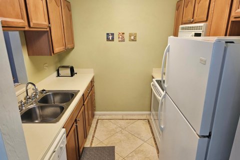 Condominio en venta en Okeechobee, Florida, 2 dormitorios, 92.9 m2 № 2077611 - foto 8