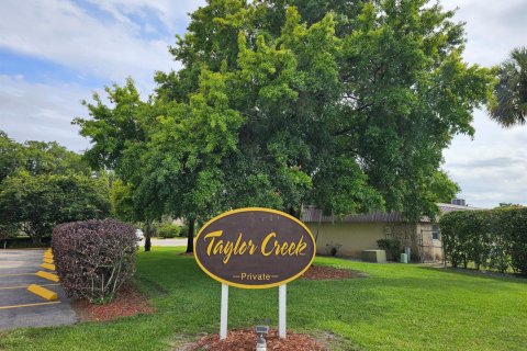 Condominio en venta en Okeechobee, Florida, 2 dormitorios, 92.9 m2 № 2077611 - foto 2