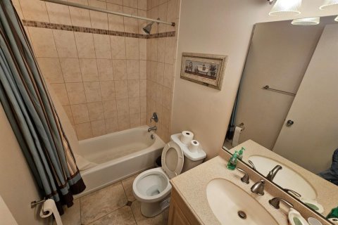 Condominio en venta en Okeechobee, Florida, 2 dormitorios, 92.9 m2 № 2077611 - foto 11