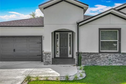 House in Sanford, Florida 4 bedrooms, 190.64 sq.m. № 1630966 - photo 4