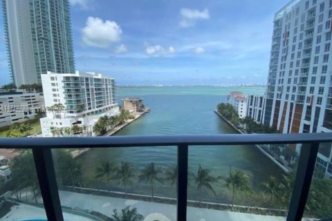 Condo à Miami, Floride, 2 chambres  № 2270366