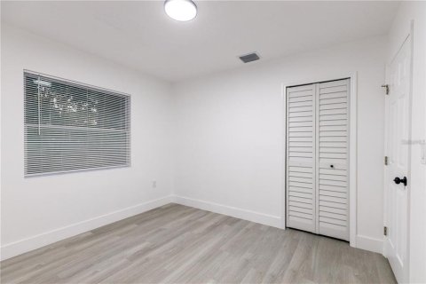 House in Orlando, Florida 2 bedrooms, 80.27 sq.m. № 2091891 - photo 8