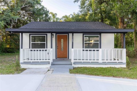 House in Orlando, Florida 2 bedrooms, 80.27 sq.m. № 2091891 - photo 2