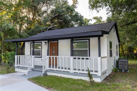 House in Orlando, Florida 2 bedrooms, 80.27 sq.m. № 2091891 - photo 3