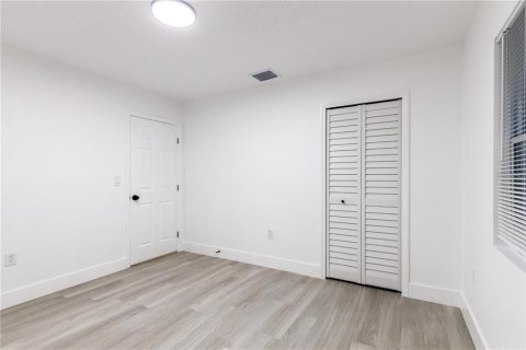House in Orlando, Florida 2 bedrooms, 80.27 sq.m. № 2091891 - photo 9