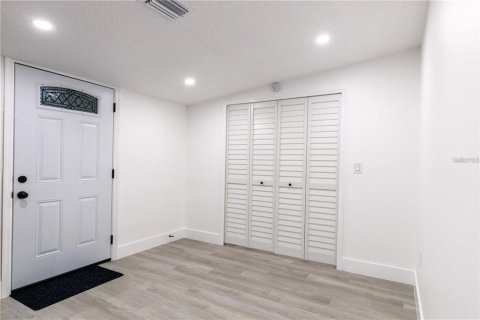 House in Orlando, Florida 2 bedrooms, 80.27 sq.m. № 2091891 - photo 11