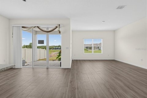 Villa ou maison à vendre à Haines City, Floride: 4 chambres, 182 m2 № 2405785 - photo 15