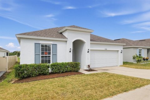 Villa ou maison à vendre à Haines City, Floride: 4 chambres, 182 m2 № 2405785 - photo 3