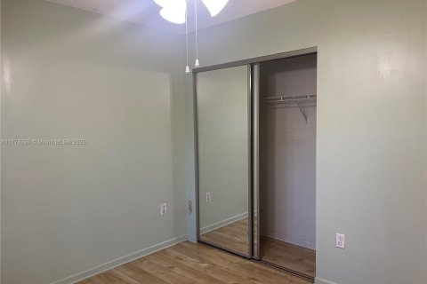 Copropriété à vendre à Pembroke Pines, Floride: 2 chambres, 112.13 m2 № 1978428 - photo 22