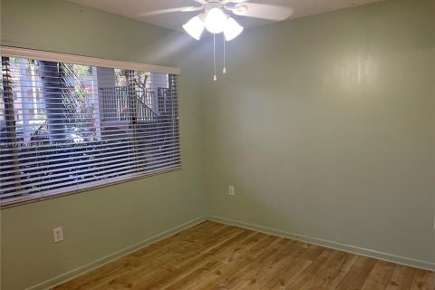 Copropriété à vendre à Pembroke Pines, Floride: 2 chambres, 112.13 m2 № 1978428 - photo 20