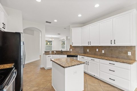 Villa ou maison à vendre à Wesley Chapel, Floride: 4 chambres, 240.25 m2 № 2437012 - photo 19