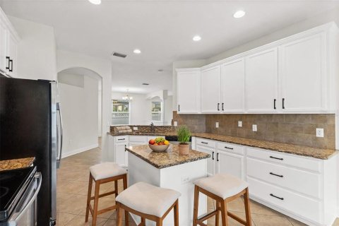 Villa ou maison à vendre à Wesley Chapel, Floride: 4 chambres, 240.25 m2 № 2437012 - photo 20
