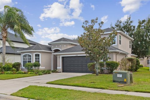 Villa ou maison à vendre à Wesley Chapel, Floride: 4 chambres, 240.25 m2 № 2437012 - photo 3