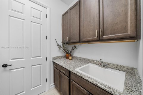 Villa ou maison à vendre à Parkland, Floride: 3 chambres, 182.83 m2 № 1967072 - photo 13