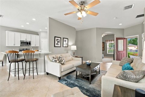 Villa ou maison à vendre à Poinciana, Floride: 2 chambres, 136.29 m2 № 2400171 - photo 7