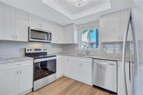 Купить виллу или дом в Сарасота, Флорида 6 комнат, 92.25м2, № 2166573 - фото 10