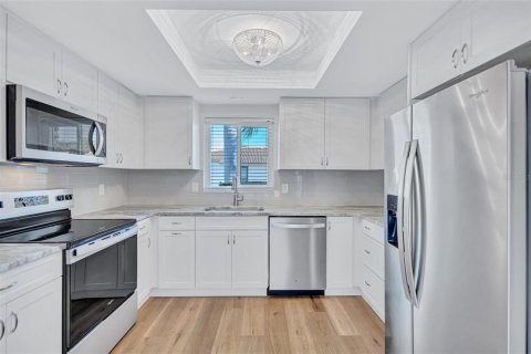 Купить виллу или дом в Сарасота, Флорида 6 комнат, 92.25м2, № 2166573 - фото 11