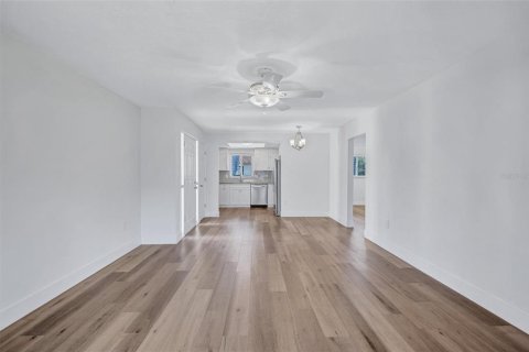 Купить виллу или дом в Сарасота, Флорида 6 комнат, 92.25м2, № 2166573 - фото 18