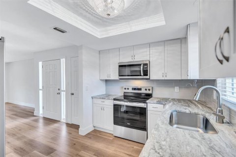 Купить виллу или дом в Сарасота, Флорида 6 комнат, 92.25м2, № 2166573 - фото 9