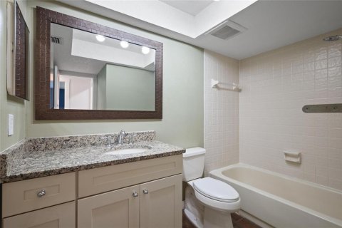 Villa ou maison à vendre à Palm Harbor, Floride: 4 chambres, 194.44 m2 № 1801903 - photo 22