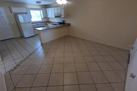 Apartment in Tavares, Florida 2 bedrooms, 78.41 sq.m. № 2219482 - photo 2