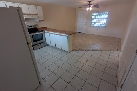 Apartment in Tavares, Florida 2 bedrooms, 78.41 sq.m. № 2219482 - photo 9