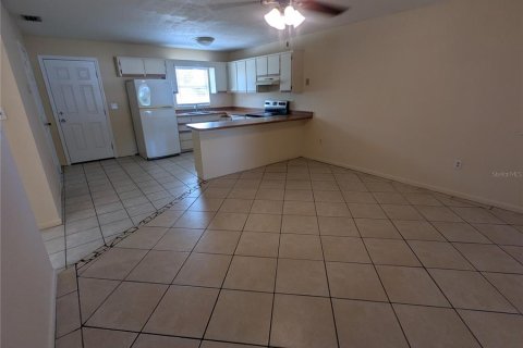 Apartment in Tavares, Florida 2 bedrooms, 78.41 sq.m. № 2219482 - photo 13
