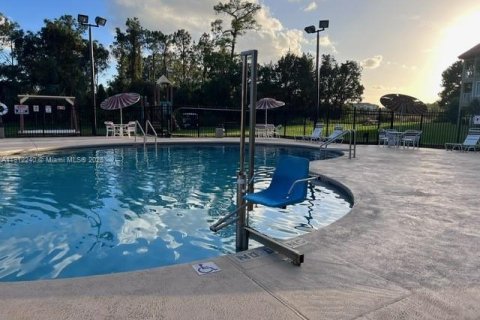 Condo in Orlando, Florida, 2 bedrooms  № 1973424 - photo 14