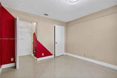 Copropriété à vendre à Miami, Floride: 1 chambre, 80.08 m2 № 1970684 - photo 21