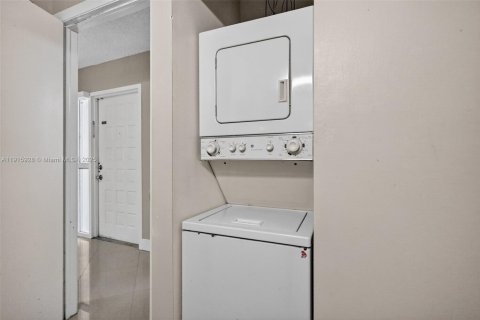 Copropriété à vendre à Miami, Floride: 1 chambre, 80.08 m2 № 1970684 - photo 18