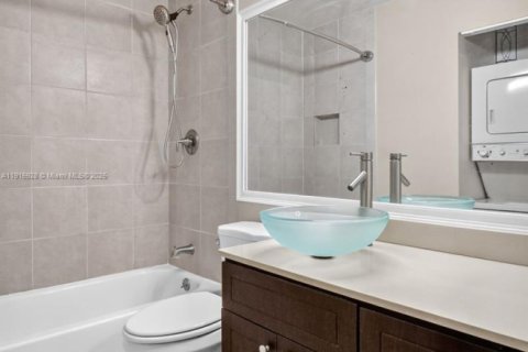 Copropriété à vendre à Miami, Floride: 1 chambre, 80.08 m2 № 1970684 - photo 15