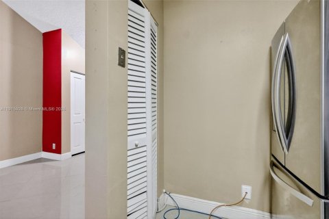 Copropriété à vendre à Miami, Floride: 1 chambre, 80.08 m2 № 1970684 - photo 13