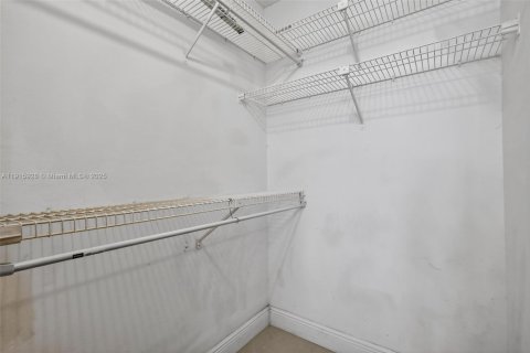 Copropriété à vendre à Miami, Floride: 1 chambre, 80.08 m2 № 1970684 - photo 22