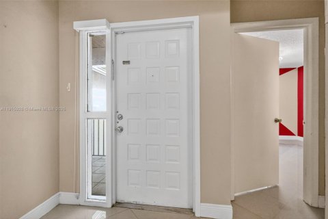 Copropriété à vendre à Miami, Floride: 1 chambre, 80.08 m2 № 1970684 - photo 4