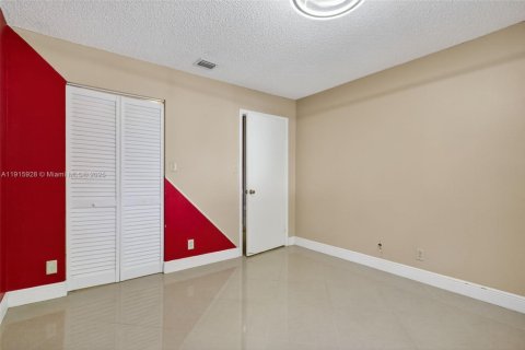 Copropriété à vendre à Miami, Floride: 1 chambre, 80.08 m2 № 1970684 - photo 20