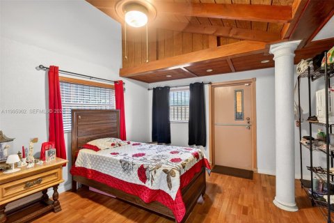 Townhouse in Miami, Florida 4 bedrooms, 184.6 sq.m. № 2059440 - photo 20