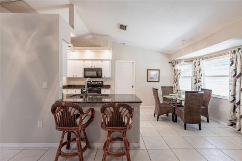 Villa ou maison à vendre à Port Charlotte, Floride: 2 chambres, 128.39 m2 № 1628838 - photo 5