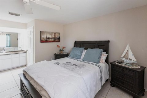 Villa ou maison à vendre à Port Charlotte, Floride: 2 chambres, 128.39 m2 № 1628838 - photo 13