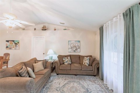 Villa ou maison à vendre à Port Charlotte, Floride: 2 chambres, 128.39 m2 № 1628838 - photo 3
