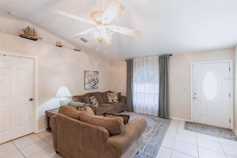 Villa ou maison à vendre à Port Charlotte, Floride: 2 chambres, 128.39 m2 № 1628838 - photo 4