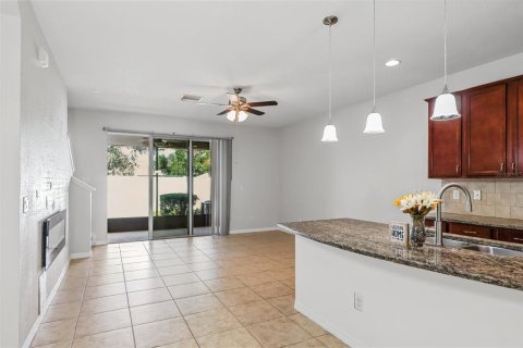 Townhouse in Riverview, Florida 3 bedrooms, 156.82 sq.m. № 2381305 - photo 23