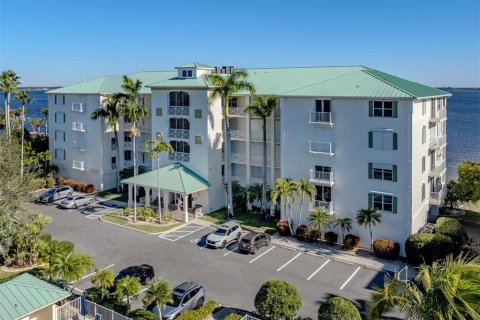 Copropriété à vendre à Punta Gorda, Floride: 3 chambres, 201.78 m2 № 2147590 - photo 8