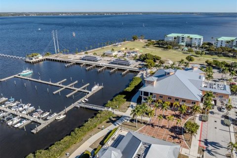 Copropriété à vendre à Punta Gorda, Floride: 3 chambres, 201.78 m2 № 2147590 - photo 6