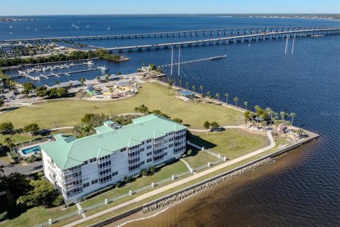 Copropriété à vendre à Punta Gorda, Floride: 3 chambres, 201.78 m2 № 2147590 - photo 5