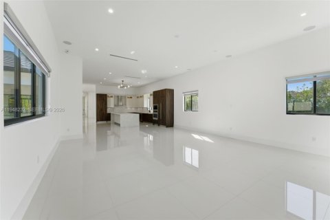 Купить виллу или дом в Майами, Флорида 6 спален, 543.48м2, № 2009606 - фото 18