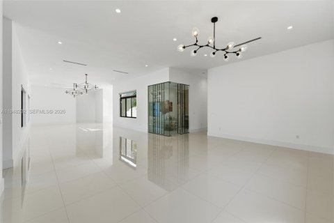 Купить виллу или дом в Майами, Флорида 6 спален, 543.48м2, № 2009606 - фото 8