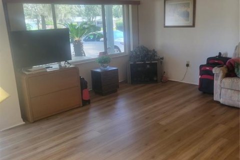 House in Ocala, Florida 2 bedrooms, 127.09 sq.m. № 1886765 - photo 2