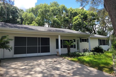 House in Ocala, Florida 2 bedrooms, 127.09 sq.m. № 1886765 - photo 1