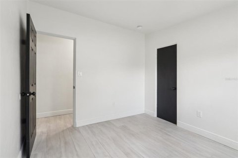 Снять в аренду квартиру в Орландо, Флорида 5 комнат, 68.28м2, № 1533170 - фото 17