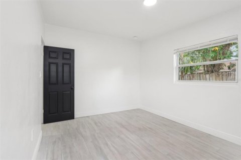Снять в аренду квартиру в Орландо, Флорида 5 комнат, 68.28м2, № 1533170 - фото 20